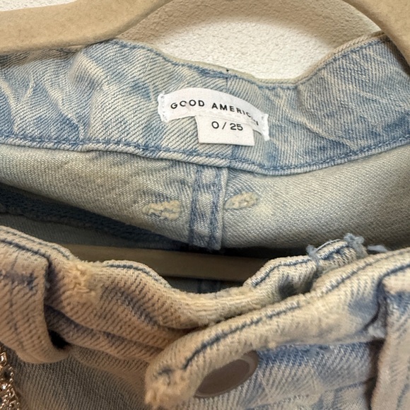 Good American Light Gray Straight Leg Jeans with Sparkle Accents - Picture 2 of 3